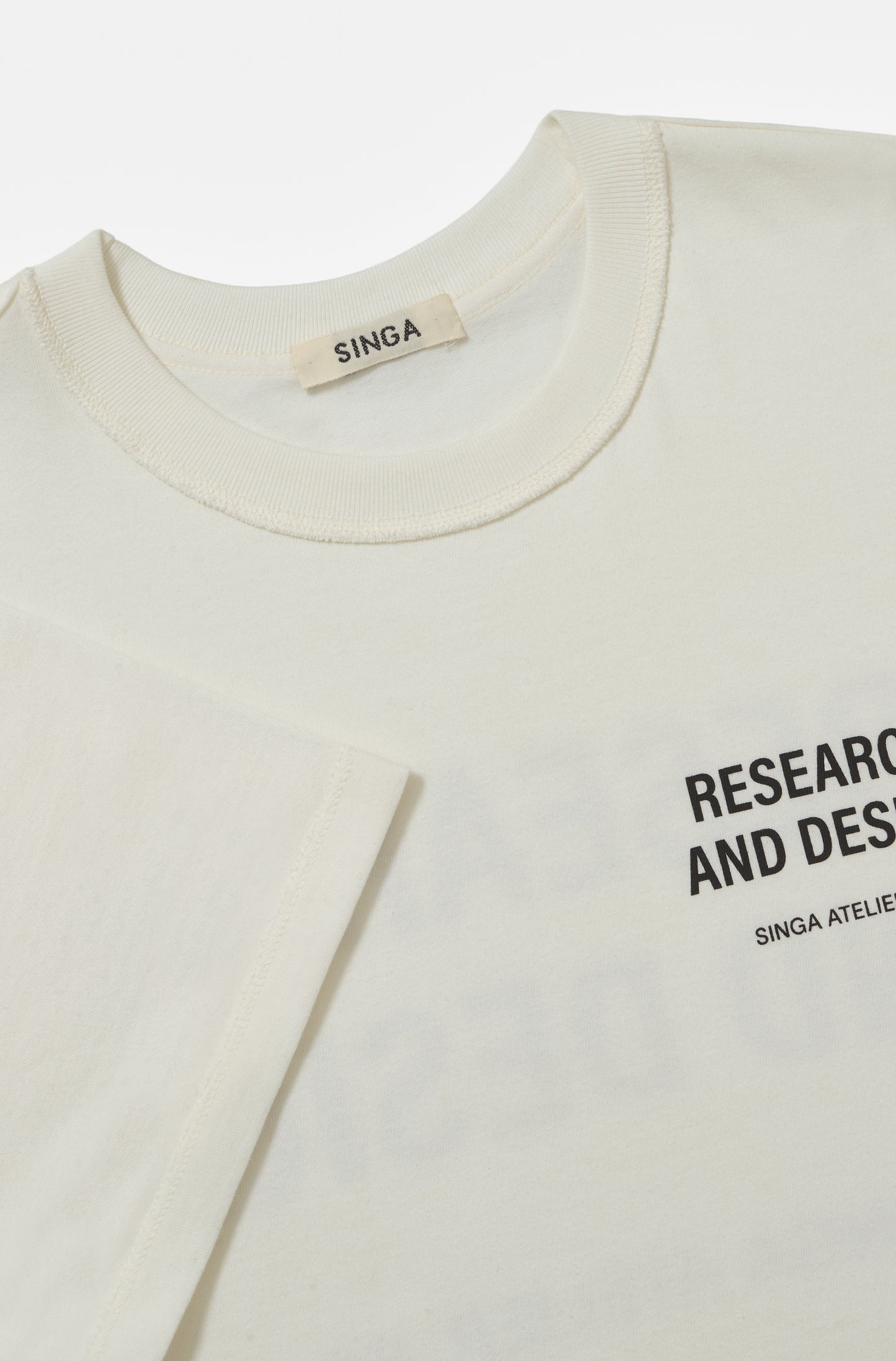 Camiseta Boxy Regular Research & Design