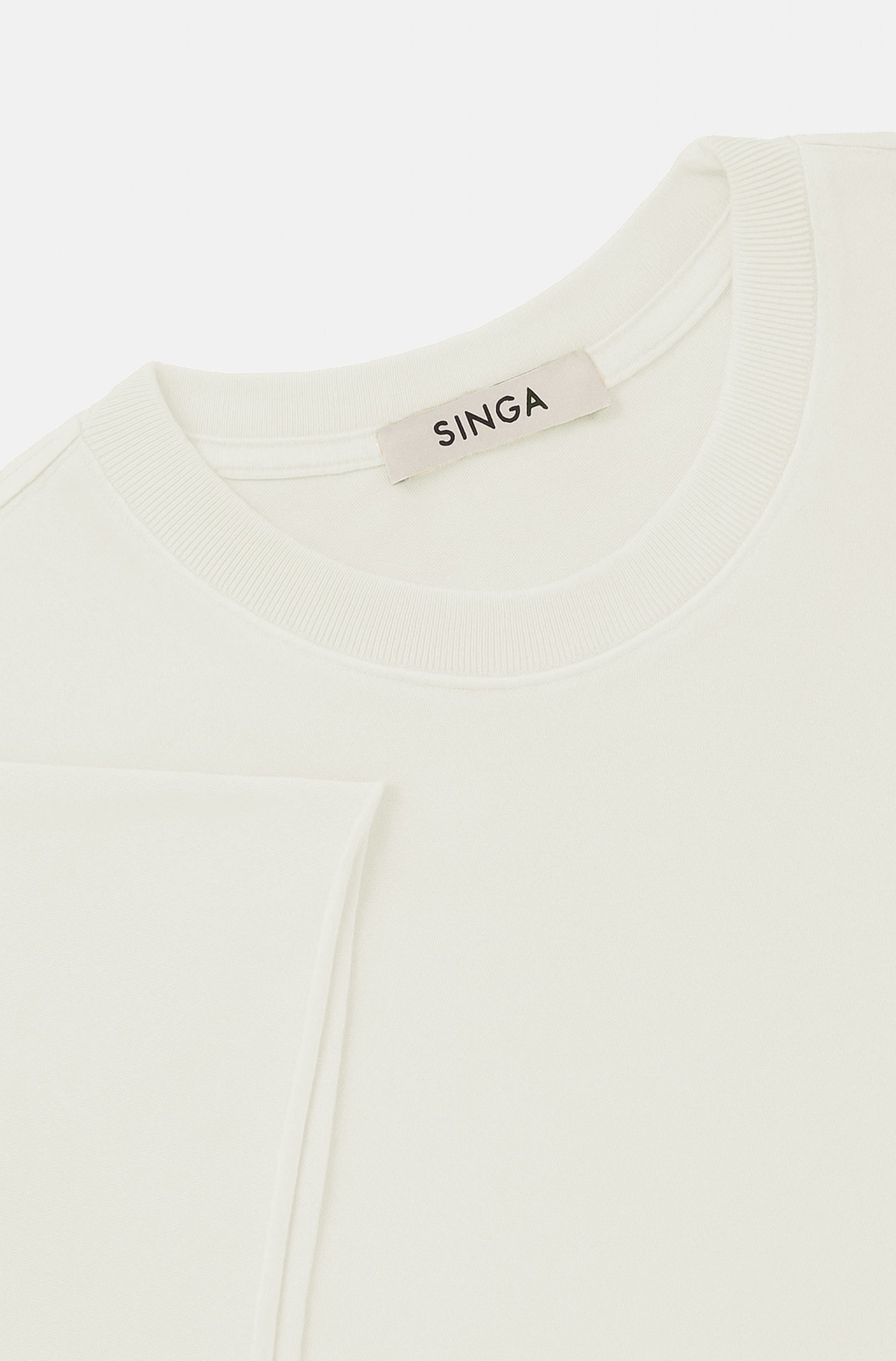 Camiseta Boxy Regular Off-White Corte a Fio