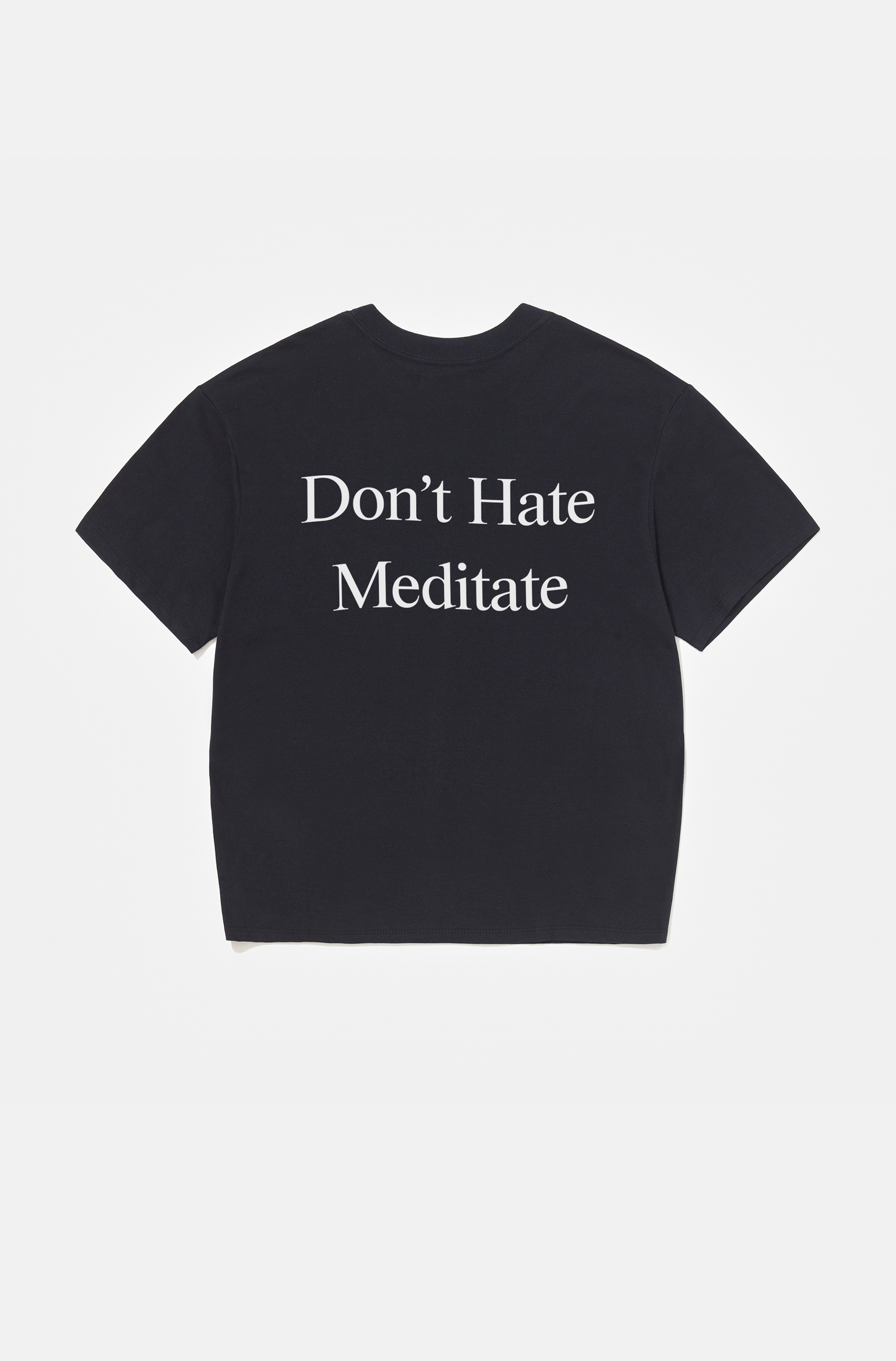 Camiseta Boxy Regular Don't Hate Meditate Sol