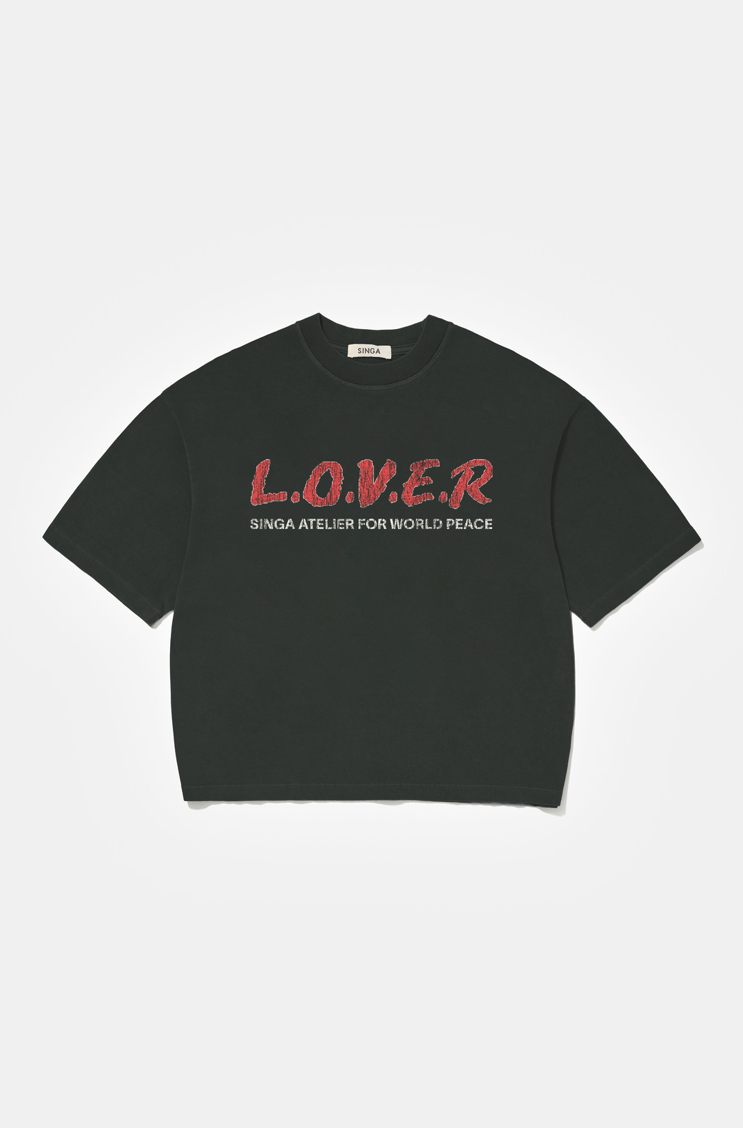 Camiseta Boxy  Over Love Not War Preto Cationizado