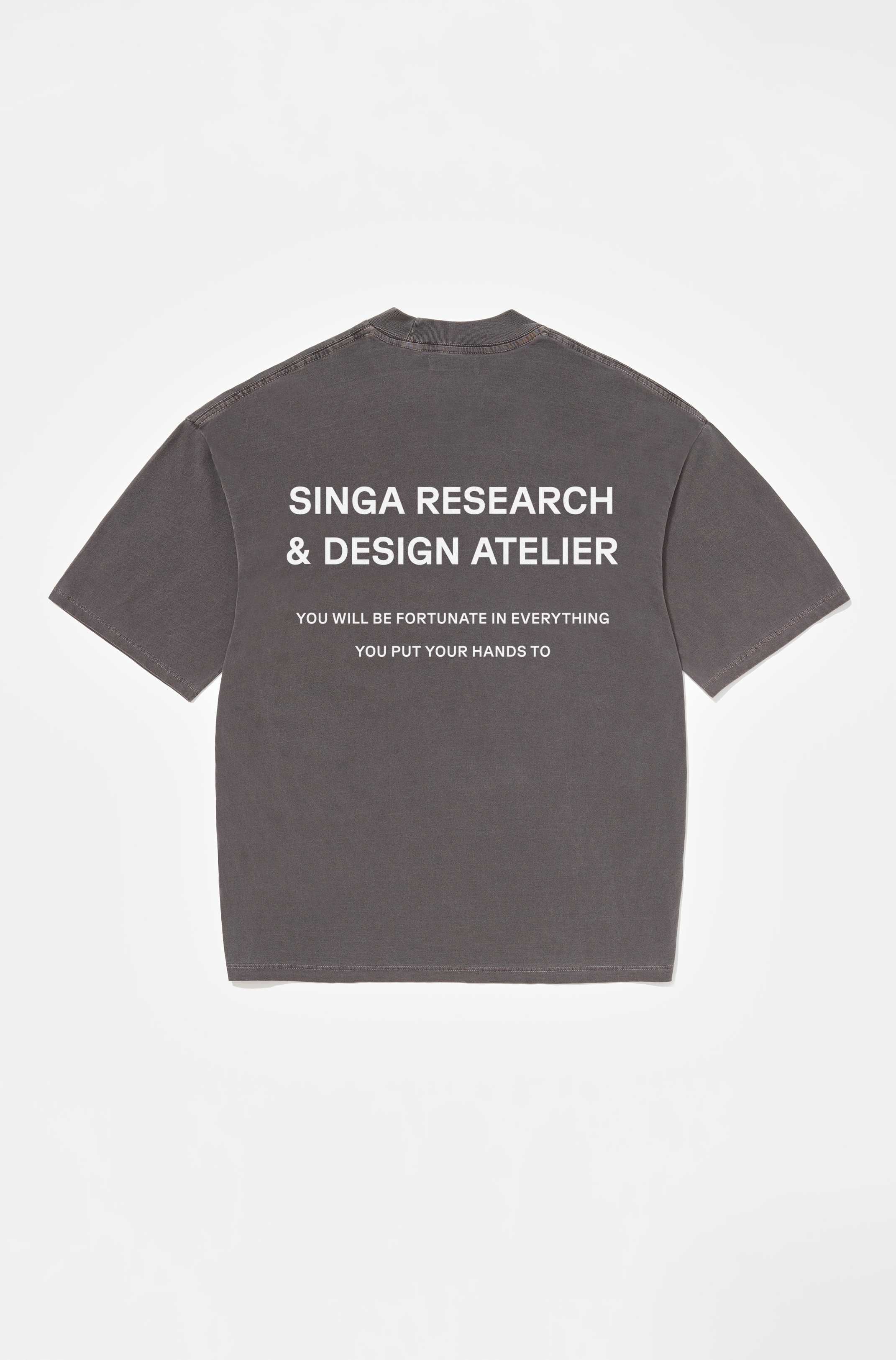 T-shirt Clássica Singa Design & Research