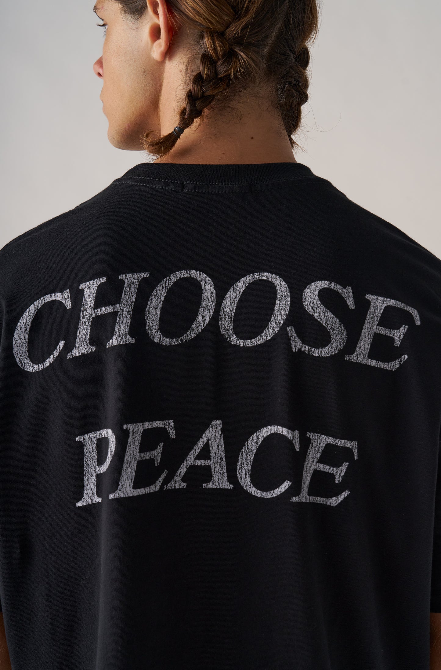 Camiseta Boxy Over Peace  Preto