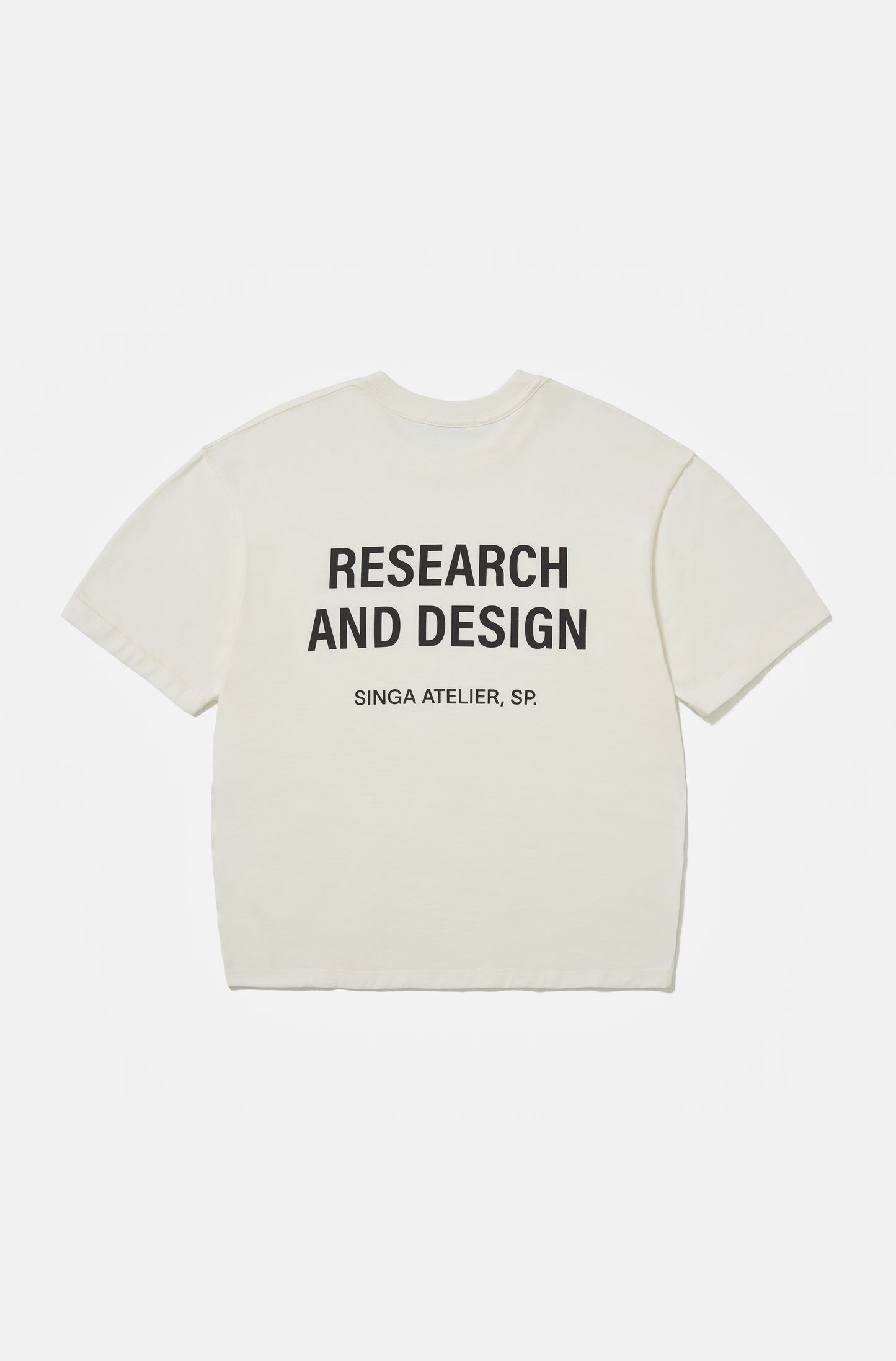 Camiseta Boxy Regular Research & Design